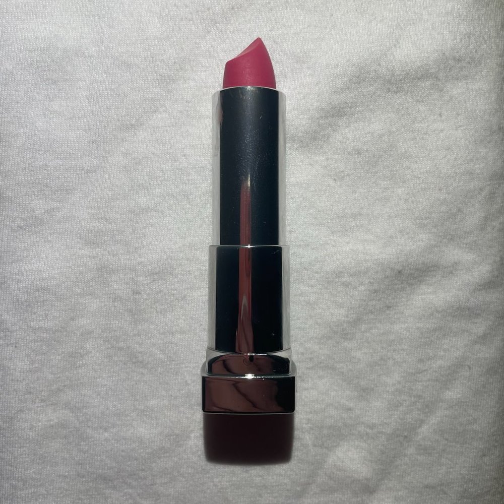 Maybelline #675 Faint for Fuchsia Matte Lipstick - New